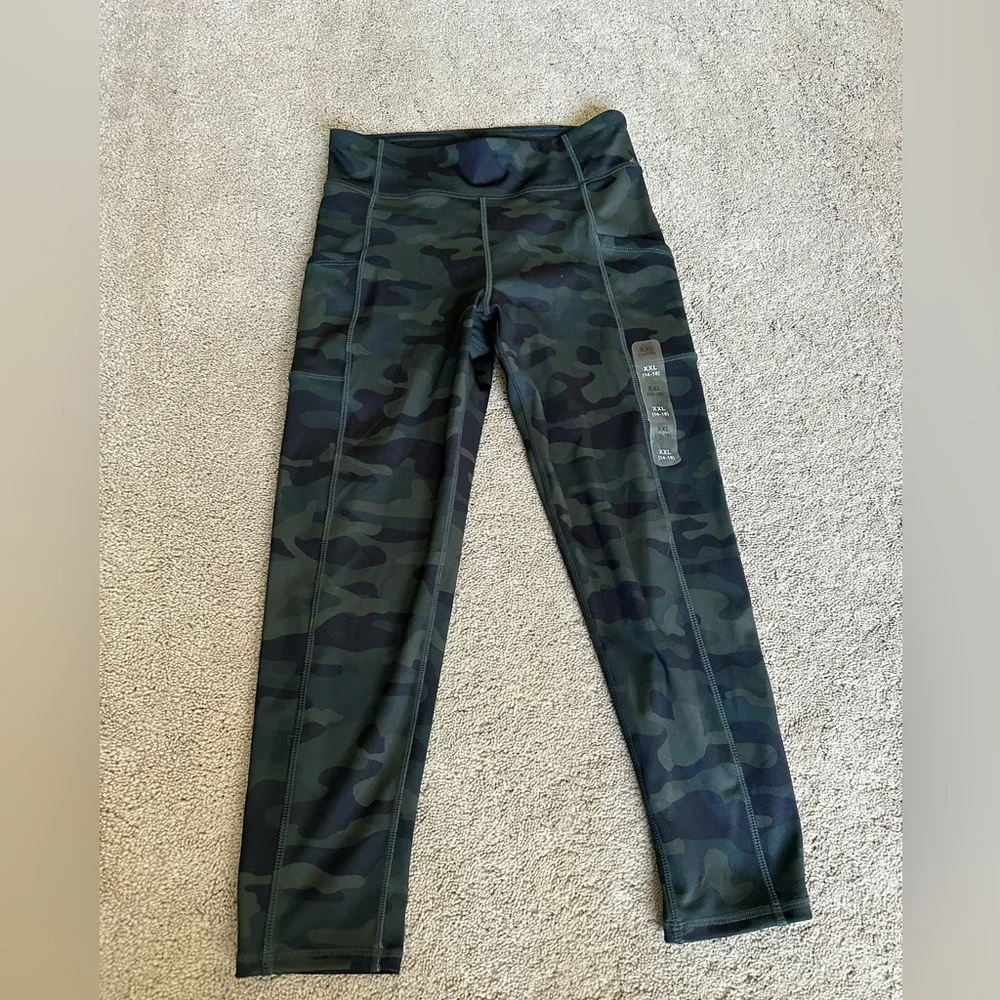 Girls Gap Camo Capri leggings xxl 14/16